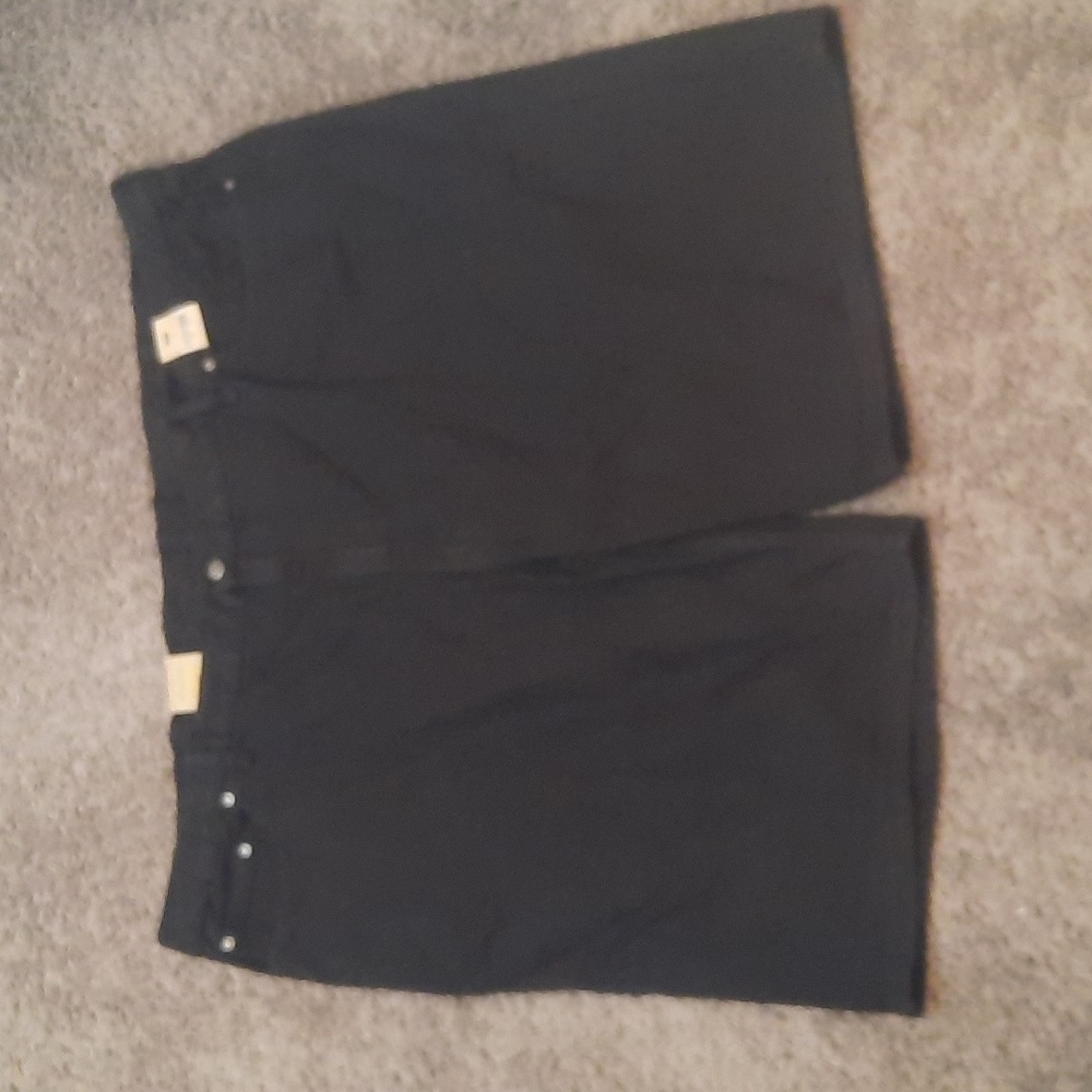 Levis 469 Loose Shorts